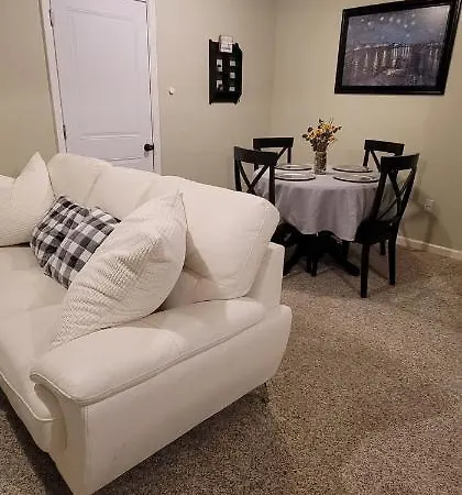 Hidden Gem Near Downtown Frederick And Shopping Apartment Exterior photo