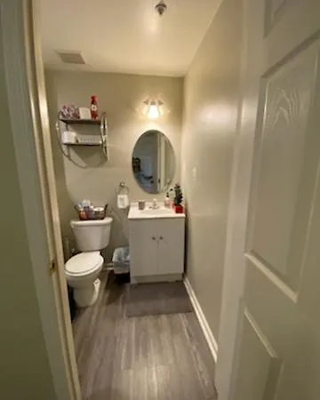 Hidden Gem Near Downtown Frederick And Shopping Apartment Exterior photo