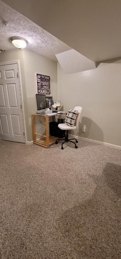 Hidden Gem Near Downtown And Shopping Apartment *